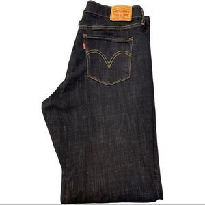 Women Levi’s jeans